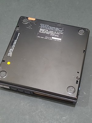 Sony D-T100 Discman Portable Compact Disc CD Player FOR PARTS OR