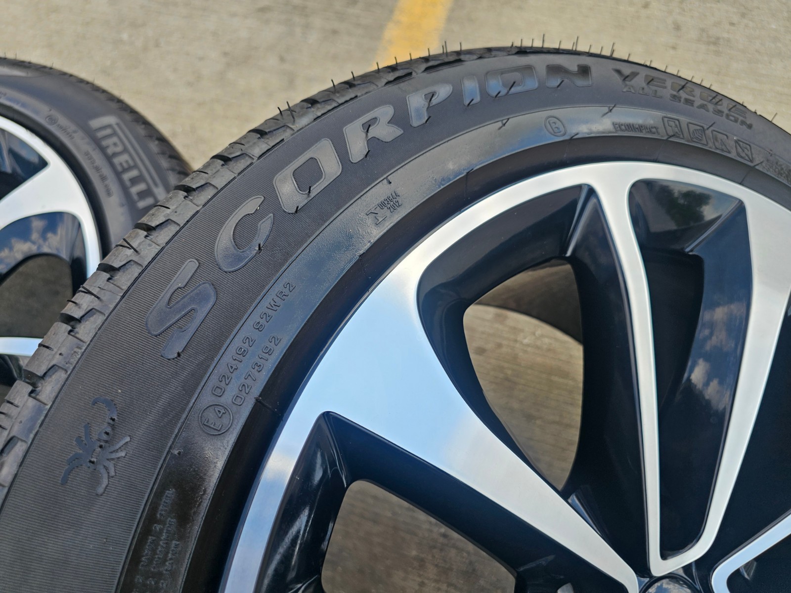 Bentley Bentayga LOWER Wheel