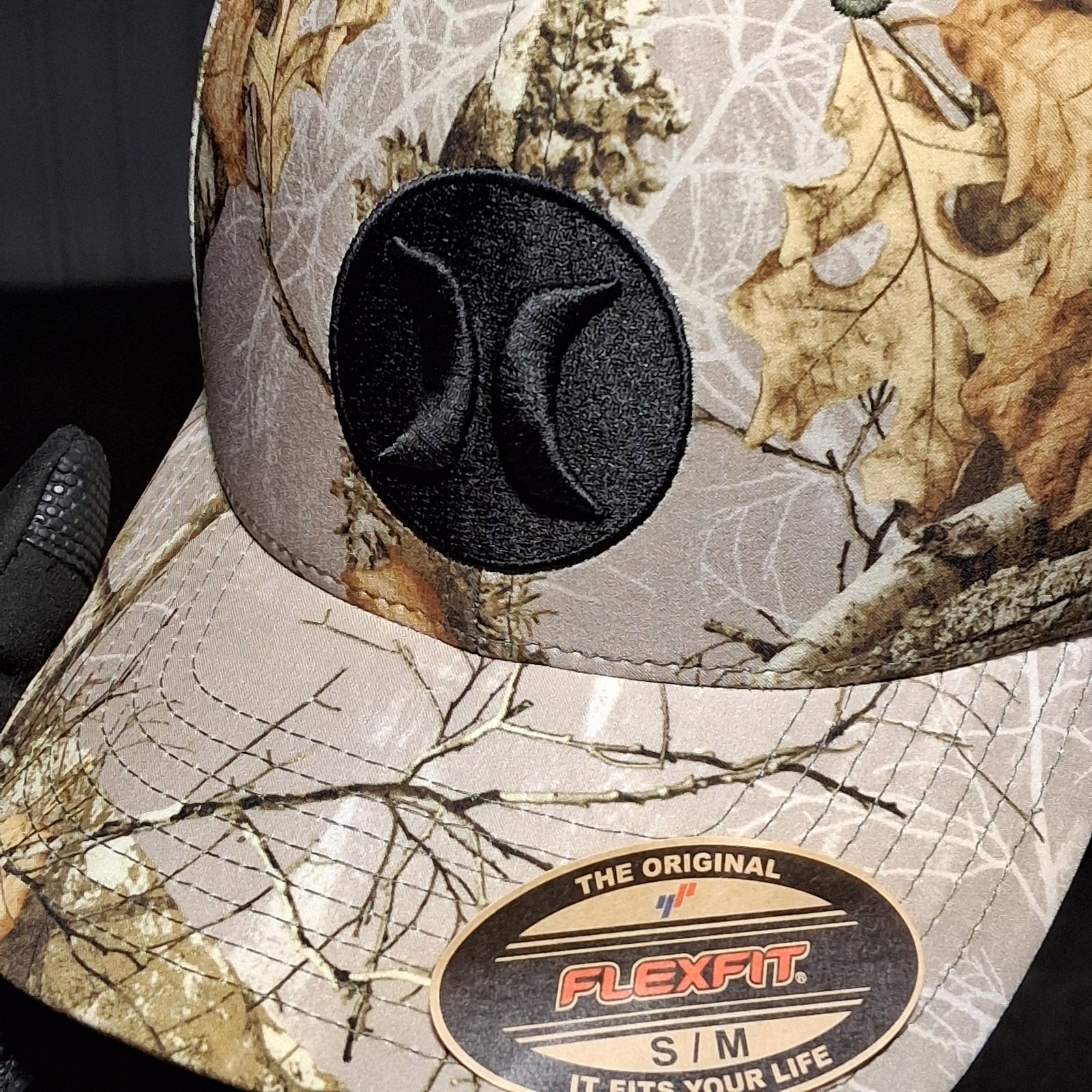 Hurley Realtree Camo Flexfit Men's Baseball Hat S/M Tan/Brown