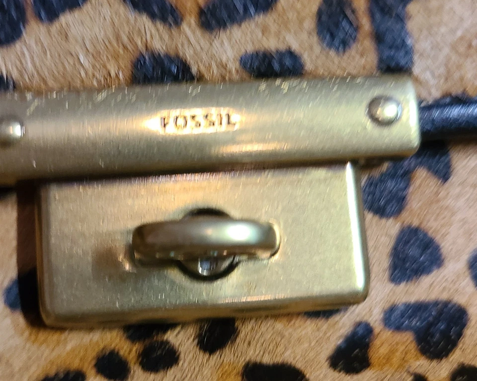 Bolso Bandolera Fossil Memoir Solapa Cuero Estampado Guepardo Pelo de Becerro ZB5428 Foto 4 de 4