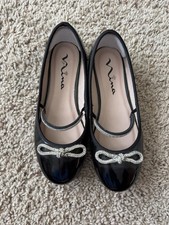 Nina Black Patent Leather Ballet Flats With Rhinestone Bow And Strap Girls Sz 5