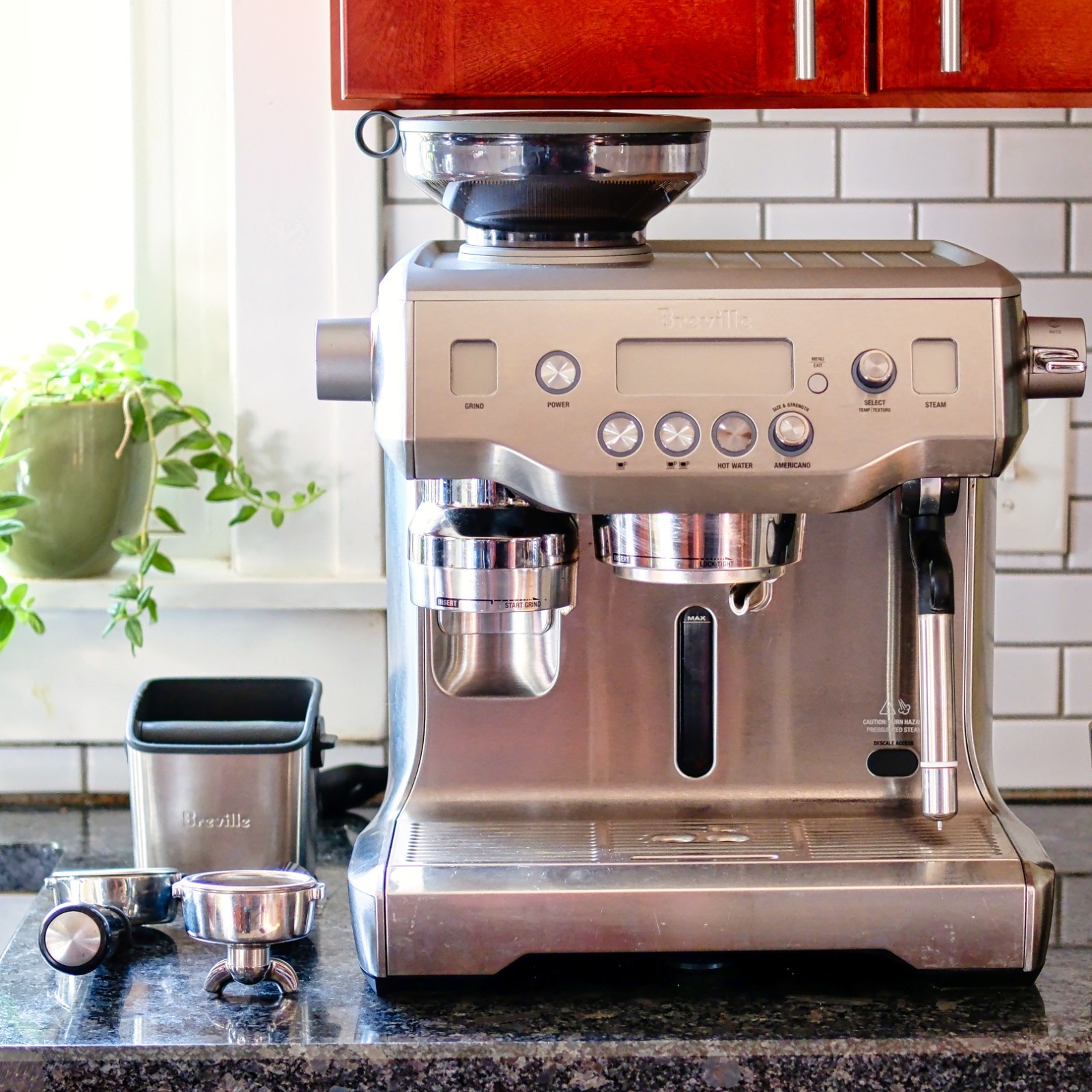 Breville Oracle BES980XL Espresso Machine– Works Great, Needs Service-Overheats