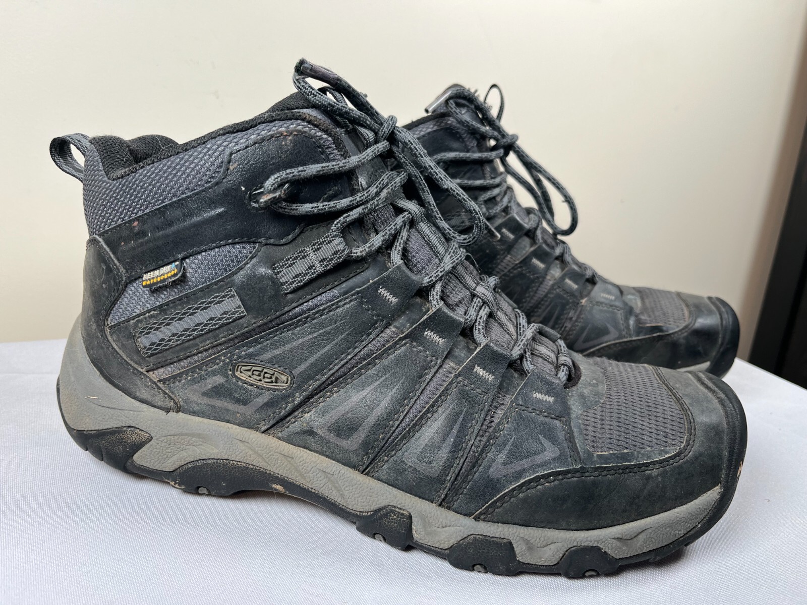 Taglia 12 Stivali neri da uomo KEEN Oakridge Keen Dry impermeabili metà trail escursionismo