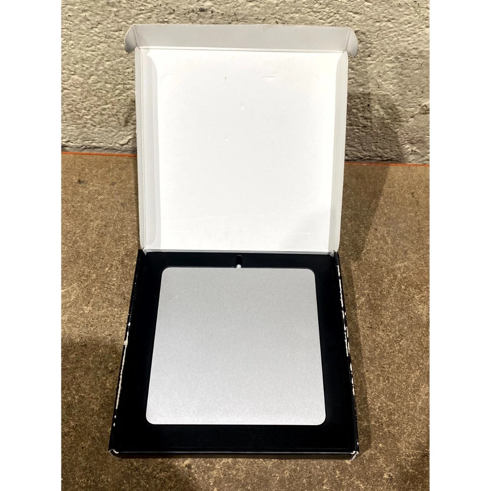 Apple MacBook Air A1270 MB397G/A Optical USB SuperDrive Silver External Compact - Image 4 of 4