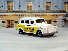 1960's Austin Taxi Cab London England City Classic 1/63 Scale Model E