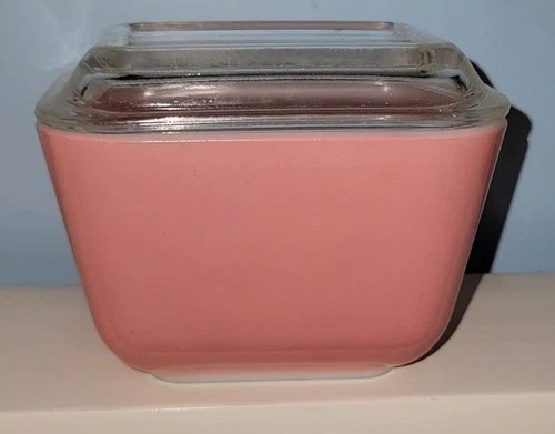 1950s 60s Pyrex Pink Small Refrigerator Dish with Lid Vintage 501-C