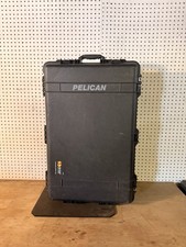 Pelican 1650 Case 31.59 x 20.47 x 12.45 in Used As Is
