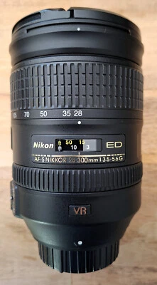 Nikkor AF-S 28-300mm f3.5-5.6G ED VR mint condition in original box - Photo 1/4