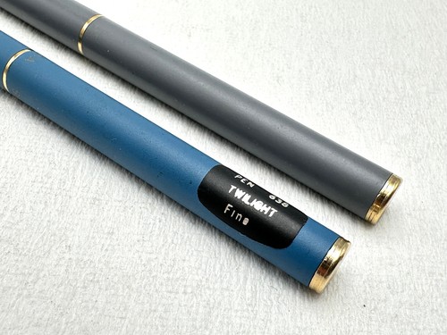 NICE 2 LOT 1990s SHEAFFER FASHION II SLIMLINE TWILIGHT & GREY FOUNTAIN PENS F/M - 第 4/13 張圖片