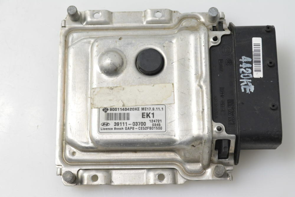 HYUNDAI I20 2012 3911103700 9001140420KE 2284486 ENGINE CONTROL 