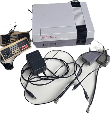 Nintendo Entertainment System NES Console Bundle Gray NES-001 USED Used Read*