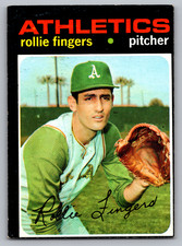 Top 10 Rollie Fingers Baseball Cards 14
