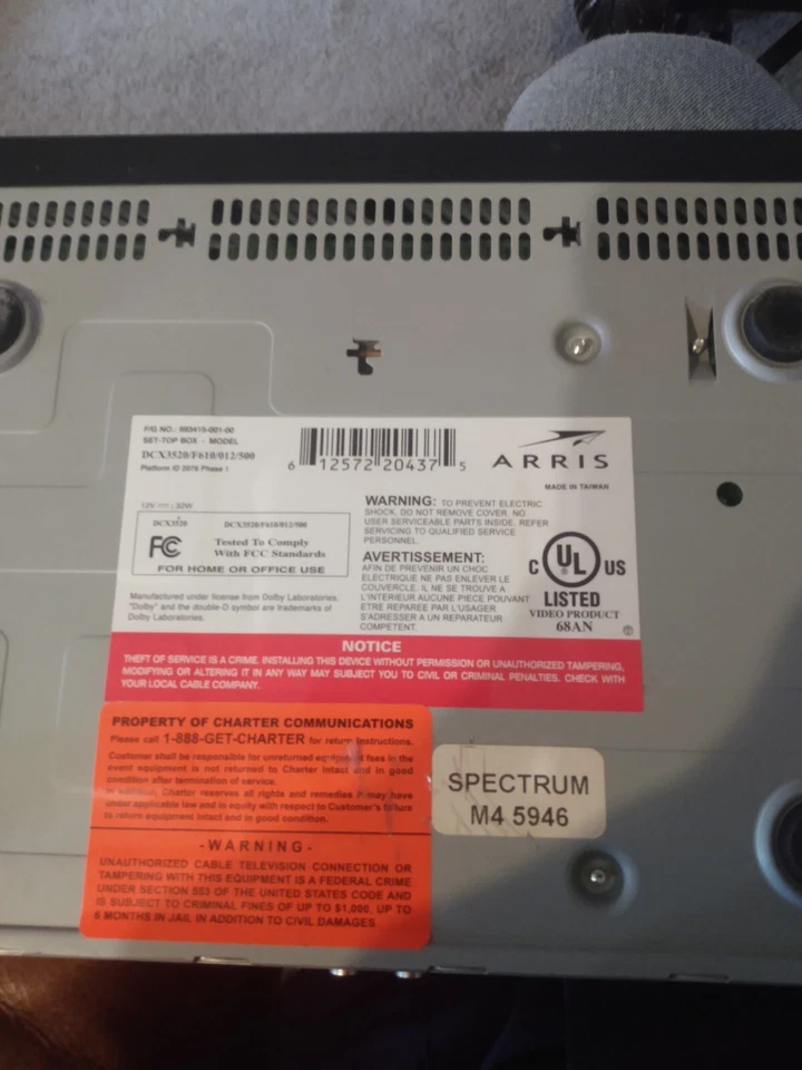 Lote de 2 cajas de cables digitales HDMI (1) Motorola DCX3510-M y (1) Arris Dcx3520e-m  Foto 4 de 4