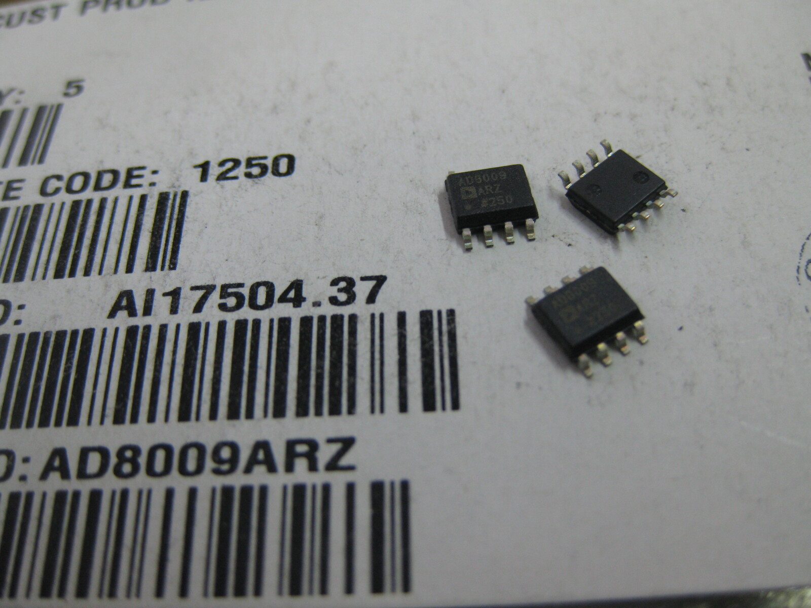 1x AD8009ARZ High Speed Operational Amplifiers 1GHz 5,500 V/uS Low ...