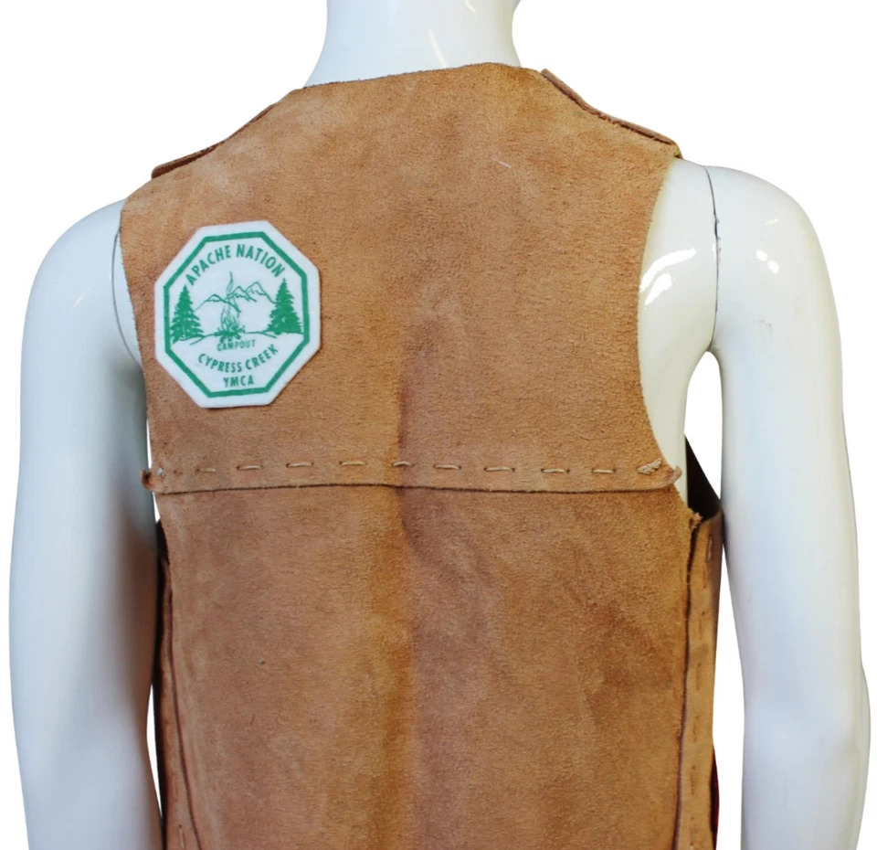 CHALECO DE CUERO HECHO A MANO para niños de colección con parches de la nación apache indio nativo americano Foto 2 de 4