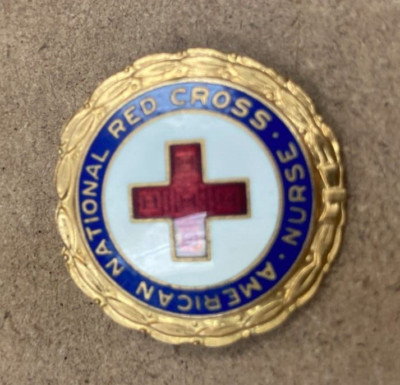 KAPPYS  EST 1  VINTAGE AMERICAN RED CROSS NURSE PIN GOLDEN & ENAMEL