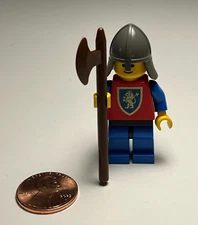 Lego CASTLE Vintage Lion Knight Minfigure w/ Halberd Weapon Army Builder Diorama
