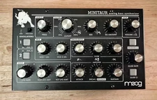 Moog Minitaur Bass Synthesizer With Decksaver And Case Excellent Condition 