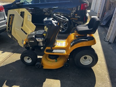 Cub cadet Riding Mower LTX