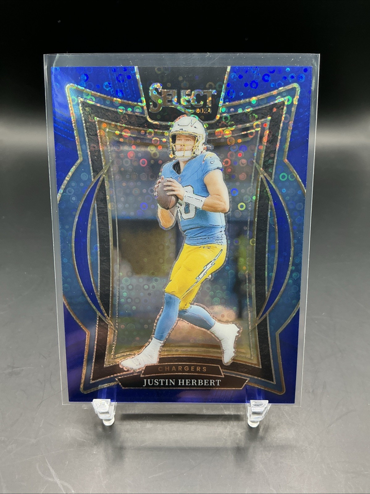 Justin Herbert 2024 Panini Select #41 Blue Disco Prizm /25 Chargers Color Match