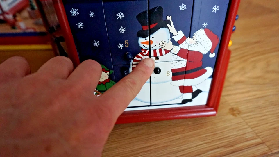 Kirkland 签名木制降临日历圣诞树完整阅读! — 第 4/4 张图片