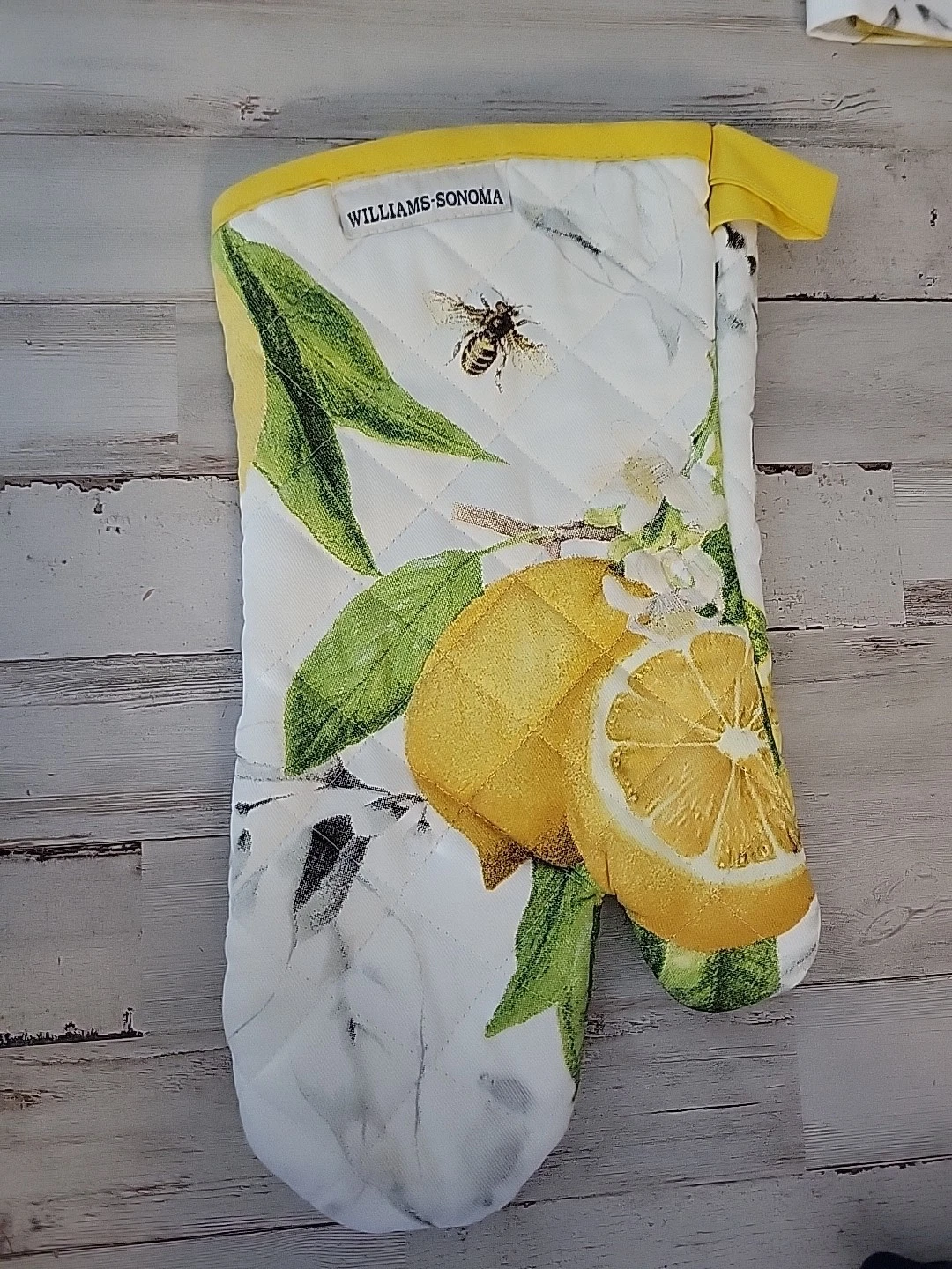 Williams Sonoma Oven Mitt, Potholder, and Kitchen Towel - Thumbnail 2