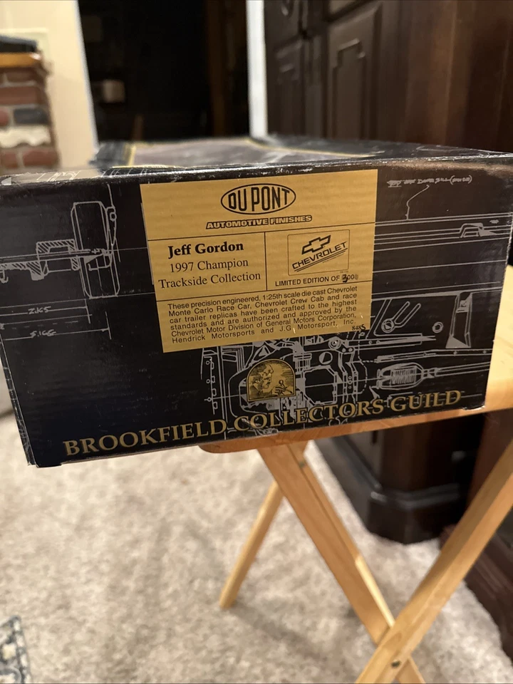 1998 Jeff Gordon #24 Dupont Nascar 1/24 Silverado And Trailer Brookfield Coll. - Image 4 of 4