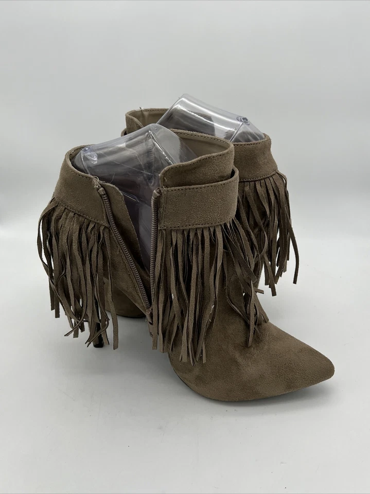 Botas de tornozelo Valery Wild Diva biqueira pontiaguda com zíper lateral salto agulha franja tamanho 8.5 - Imagem 3 de 4