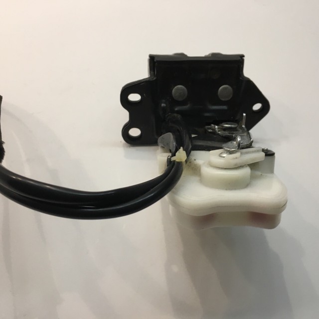 2004 2006 Scion xB OEM Trunk Latch Liftgate Lid Lock Actuator OEM 6935052100 eBay