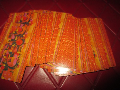PRE-OWNED Stardust DESIGNS In ORANGE PINK & BLACK Pinochle Playing CARDS- 1970's - Picture 2 of 3