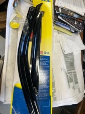 Auto Ventshade (AVS) Ventvisor Side Window Deﬂector - Smoke, 4 Pieces (94109)