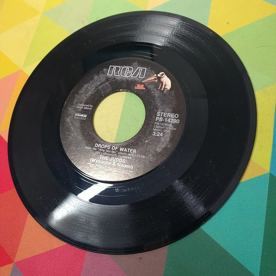 THE JUDDS (Wynonna & Naomi Judd) Grandpa / Drops of Water RCA 7" Single 45 RPM - Image 3 of 4