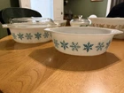 Vintage Pyrex Casserole Dishes Snowflake Set of 2 (1 1/2 Quart) with 1 lid