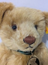 Steiff 2001 Bear of the Year Danbury Mint Mohair 666360 COA Box Medallion In Box