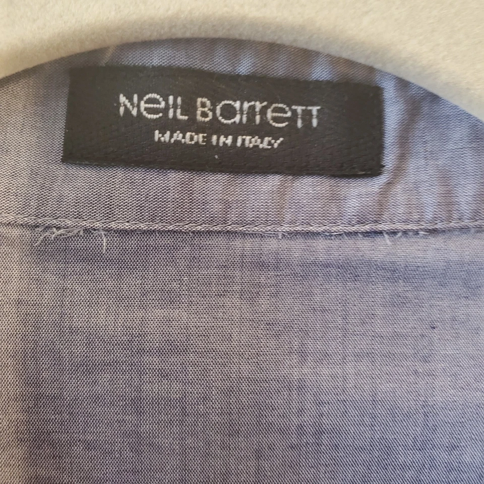 Блузка женская Neil Barrett размер XL без рукавов на пуговицах спереди топ легкая синяя льняная - Изображение 4 из 4