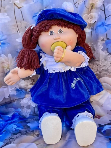 Cabbage Patch Doll Kid Coleco VINTAGE NEW CONDITION All Original Clothes & Paci