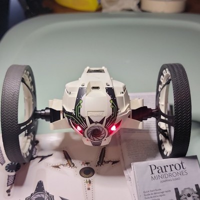 Parrot Minidrones Jumping Sumo Remote-Controlled Car Toy with
