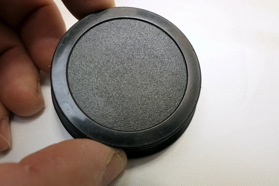 Pentax Rear Lens Cap for 28mm f2.8 A Takumar slip on type  - Image 3 of 4