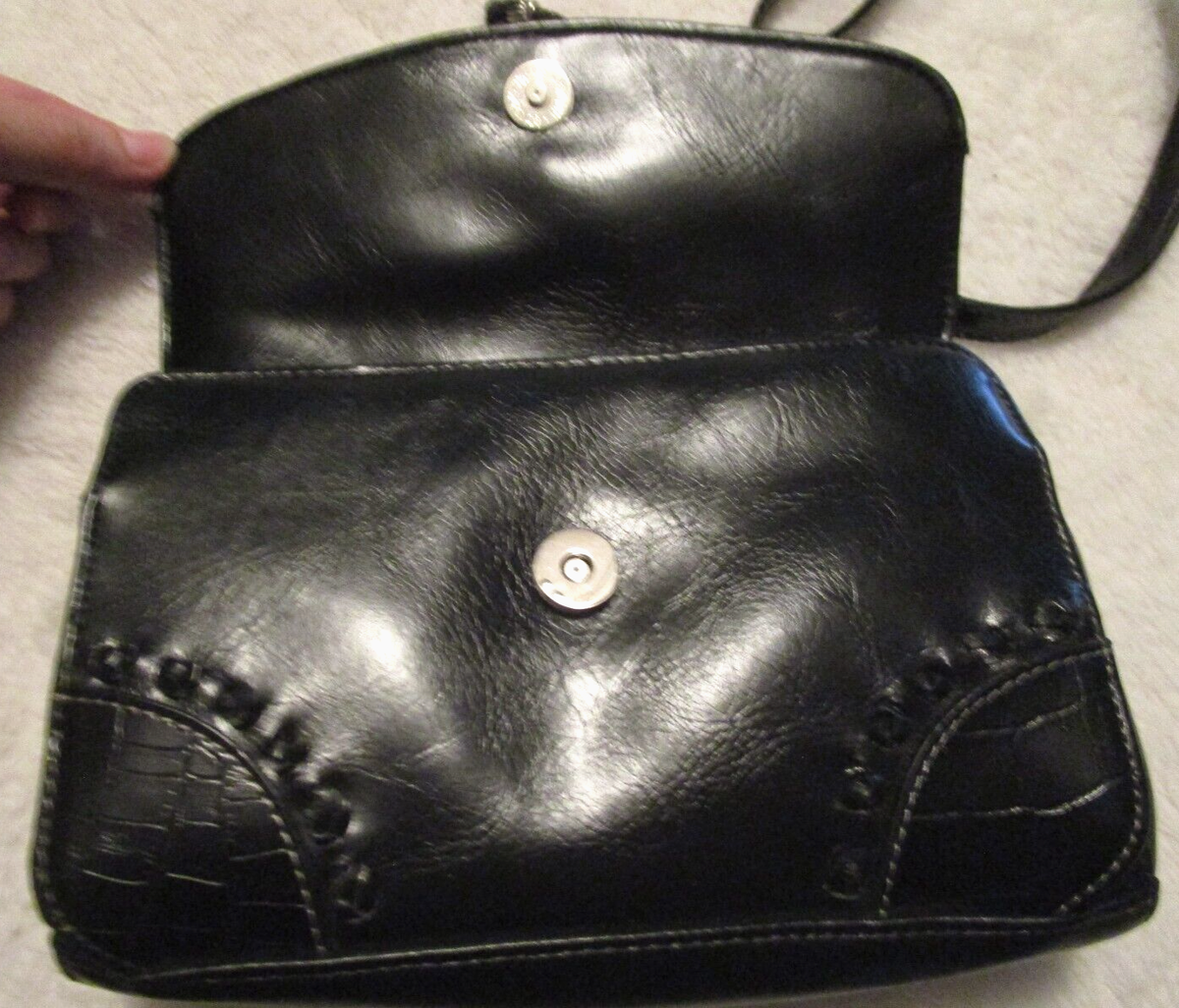 Coldwater Creek Black Faux Leather Fold-Over Crossbody Bag Black Italian Leather Foldover Crossbody Bag, Made in USA main image 4