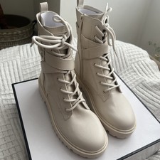 Guess Womens Orana  Ivory Combat & Lace-up Boots Shoes Size 6.5 Uk