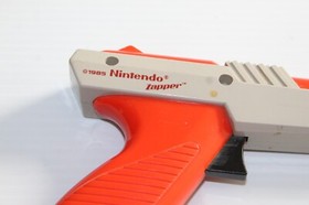 1985 Nintendo NES Zapper Orange Duck Hunt Gun Authentic NES-005 Tested