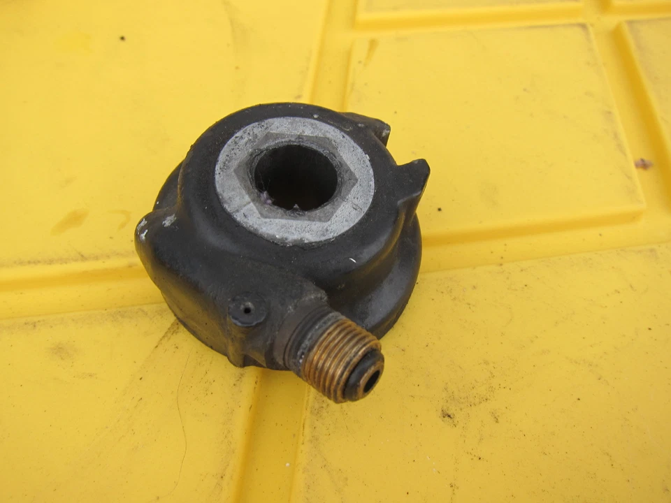 2011 Yamaha V Star 250 XV250 OEM SPEEDOMETER DRIVE GEAR  - Image 4 of 4