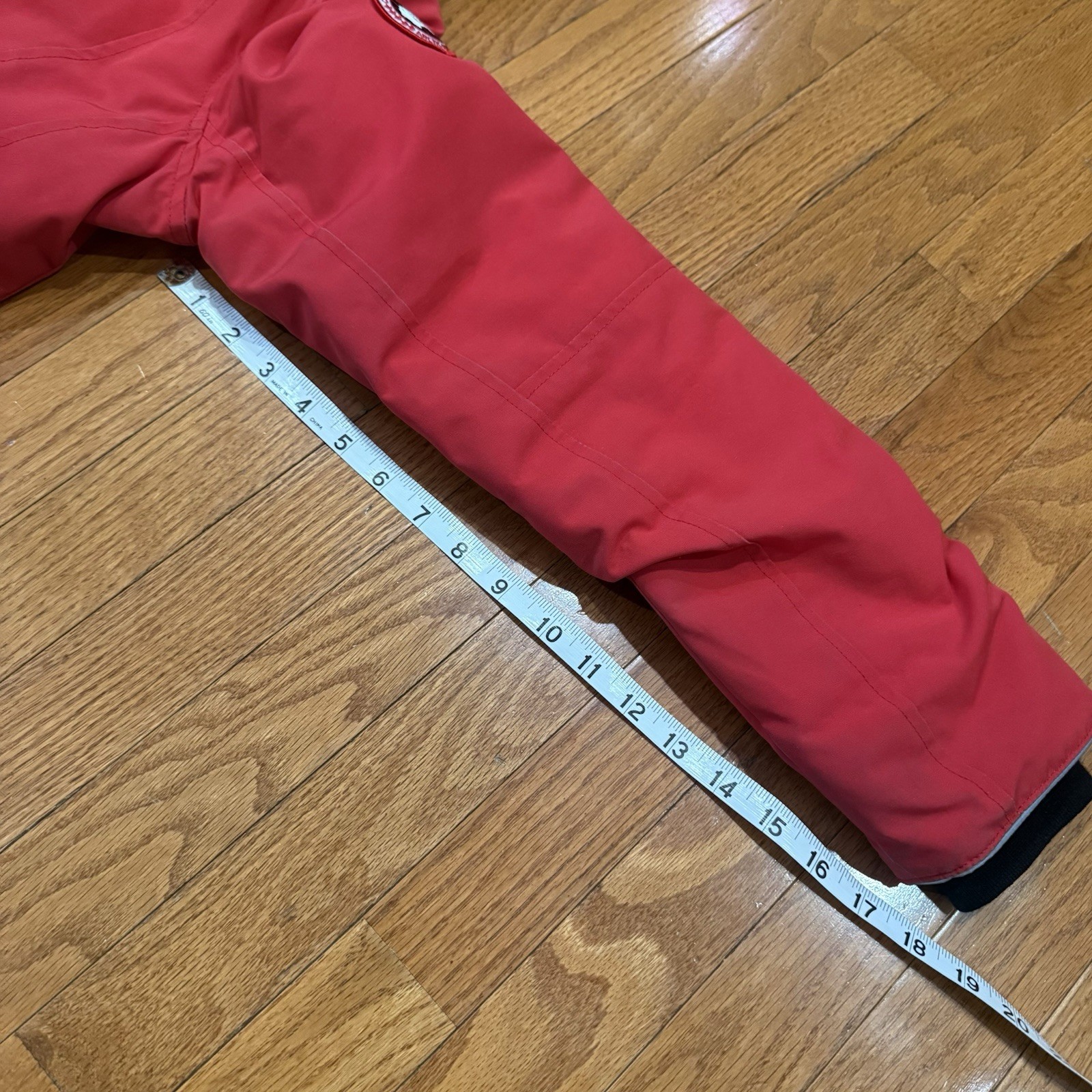 Canada Goose Youth Brittania Parka Coat Large 14/16 Boys Girls Down Fur Ruff Red thumbnail 9