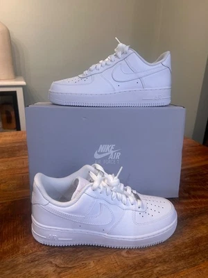 Nike Air Force 1 '07 Low Triple White for Sale | Authenticity