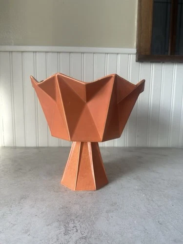 Rare 9” Red Wing Pottery Belle Kogan Prismatique 796 Geometric Bowl MCM Orange