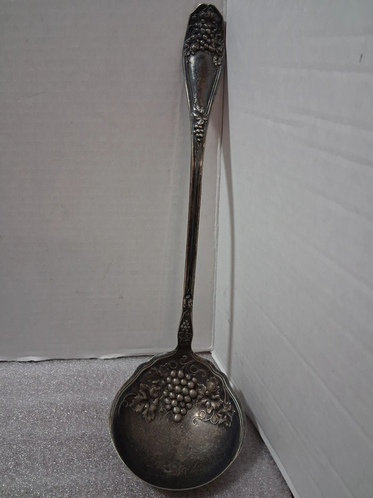 Antique Grape Vine Silverplate RC Co 11.5" Sauce Gravy Punch Cream Ladle
Opens in a new window or ta