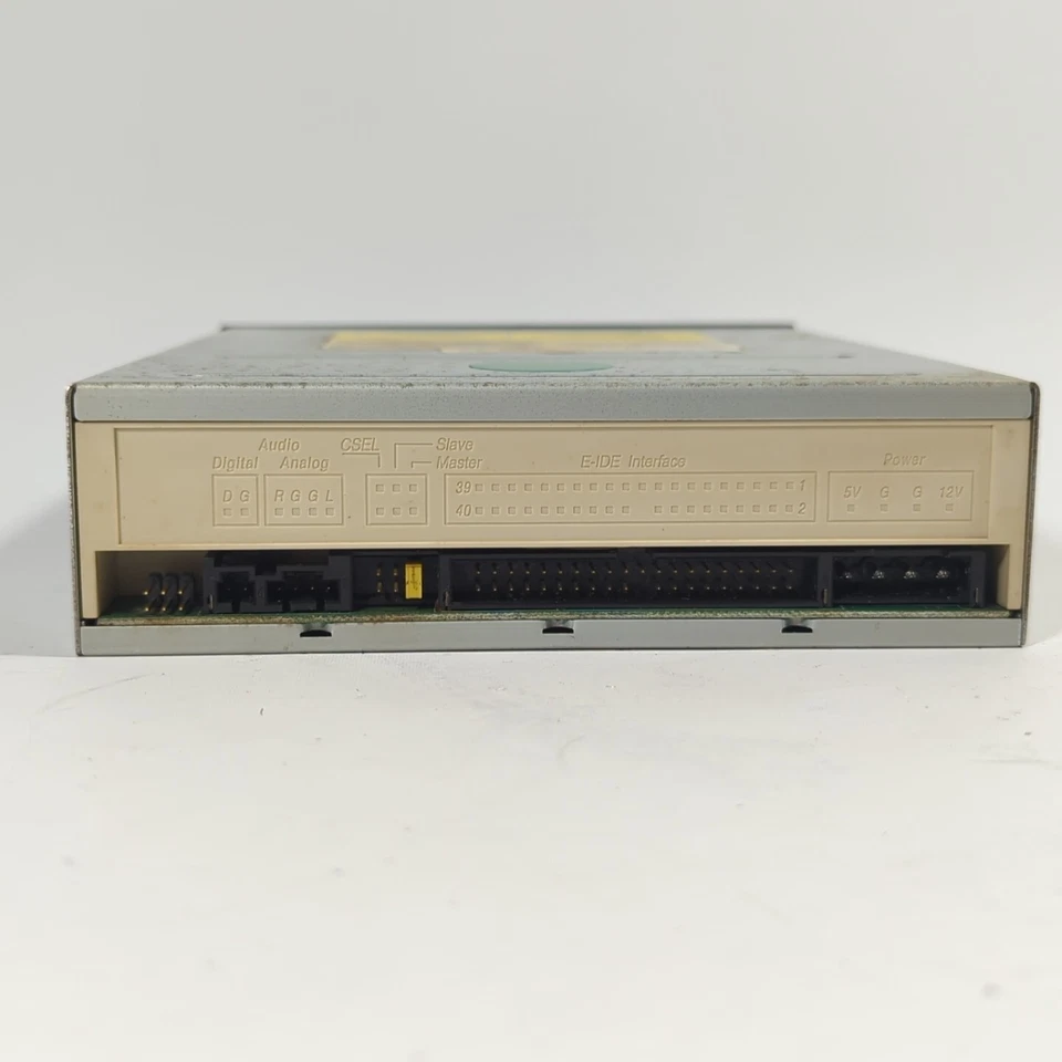 AOpen COM5232AAH PRO CD-R/RW/DVD-ROM Drive IDE 5.25" Internal Silver Optical - Image 3 of 4