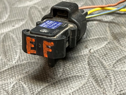 96-00 RAV4 Vapor Pressure Sensor Assy 89460-42010 2.0L 3SFE Denso MADE IN JAPAN - Picture 3 of 5