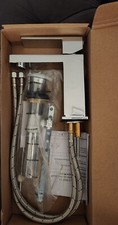 chrome single handle bathroom faucet