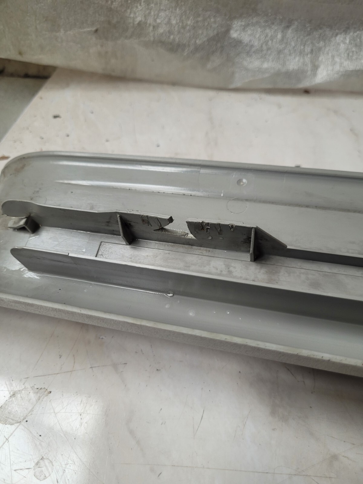 Mercedes-Benz SL W230 Front Left Door Step A2306800135 9c75 for  